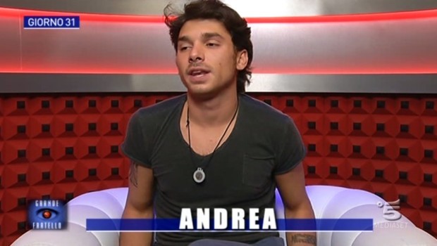 Grande Fratello 2014, Andrea razzista su Samba: “Prendiamo un biglietto per Lampedusa e rimandiamolo in Senegal”?