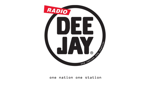 Duetto Amoroso Marrone per Notti Magiche: Platinette e Diego di Radio Deejay la cantano!