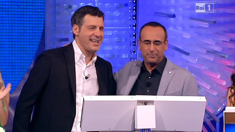 L’Eredità, Fabrizio Frizzi non stravolge la conduzione del quiz e rassicura il pubblico abituato a Carlo Conti