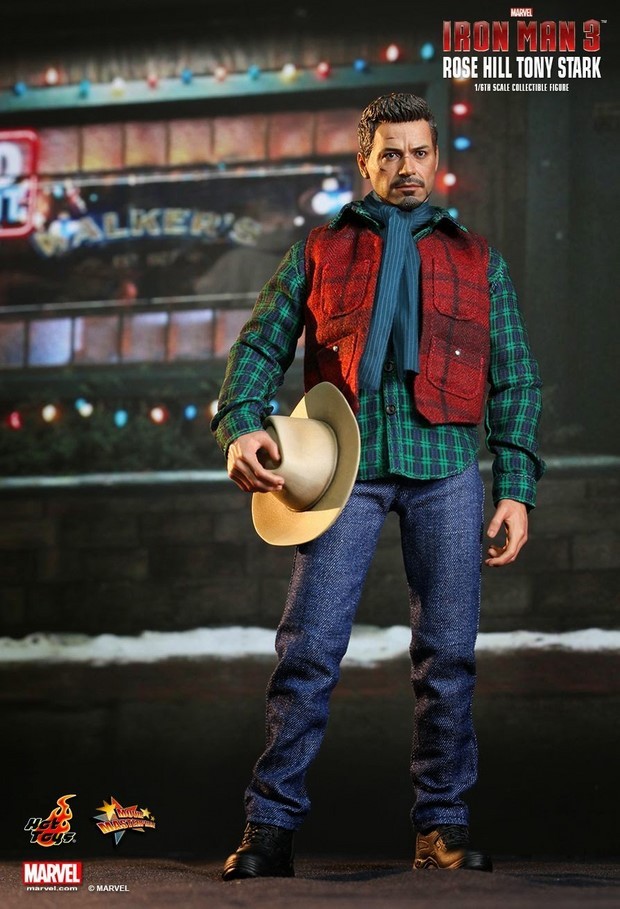 Iron Man 3, Robert Downey Jr.:  nuova action figure di Tony Stark versione cowboy