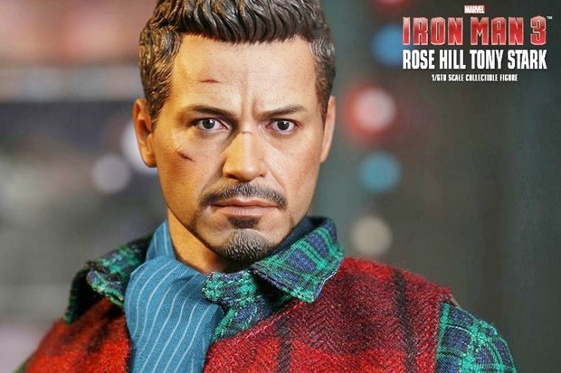 Iron Man 3, Robert Downey Jr.:  nuova action figure di Tony Stark cowboy