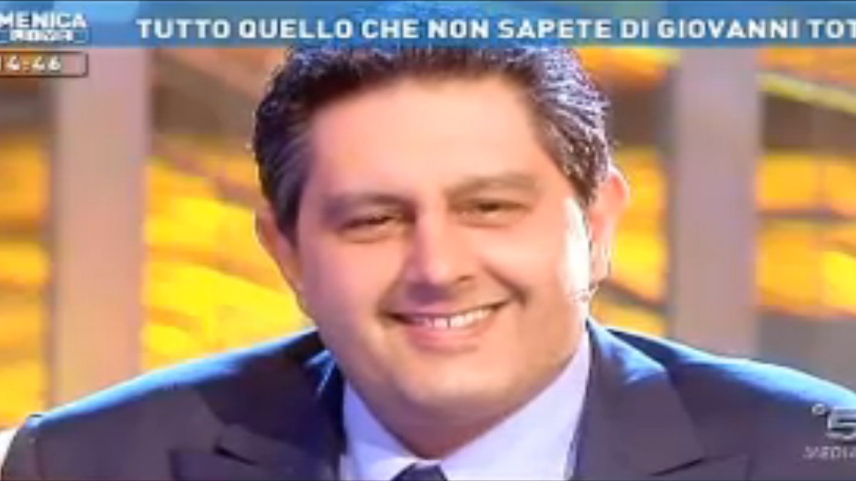 Giovanni Toti a Barbara d’Urso: “Rispecchi perfettamente la meritocrazia berlusconiana”