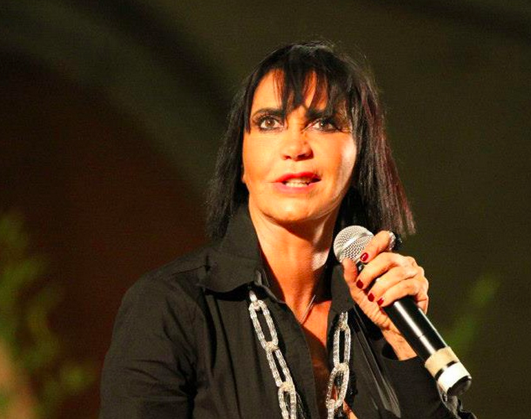 Fiordaliso chiede fondi ai fan per realizzare un disco di cover di Edith Piaf