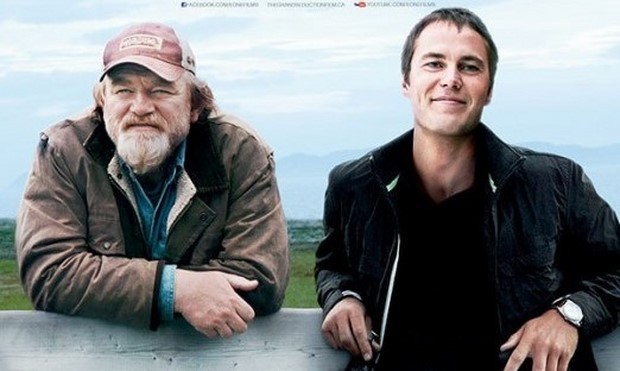 The Grand Seduction: trailer e poster della commedia con Taylor Kitsch e Brendan Gleeson