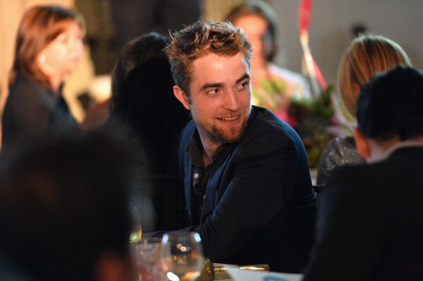 Robert Pattinson, l’album d’esordio presto pubblicato?