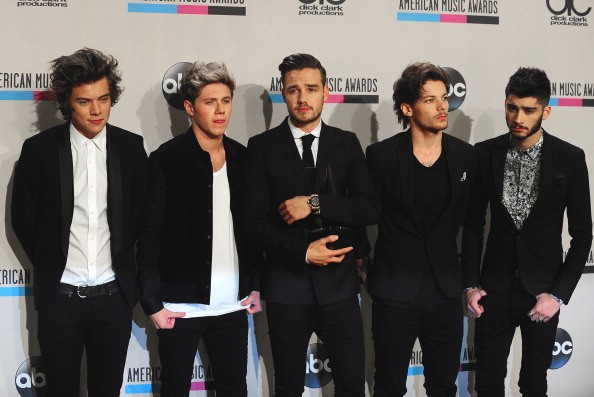 One Direction, 5 Seconds Of Summer e The Vamps: le nuove teen band vs le boyband anni Novanta