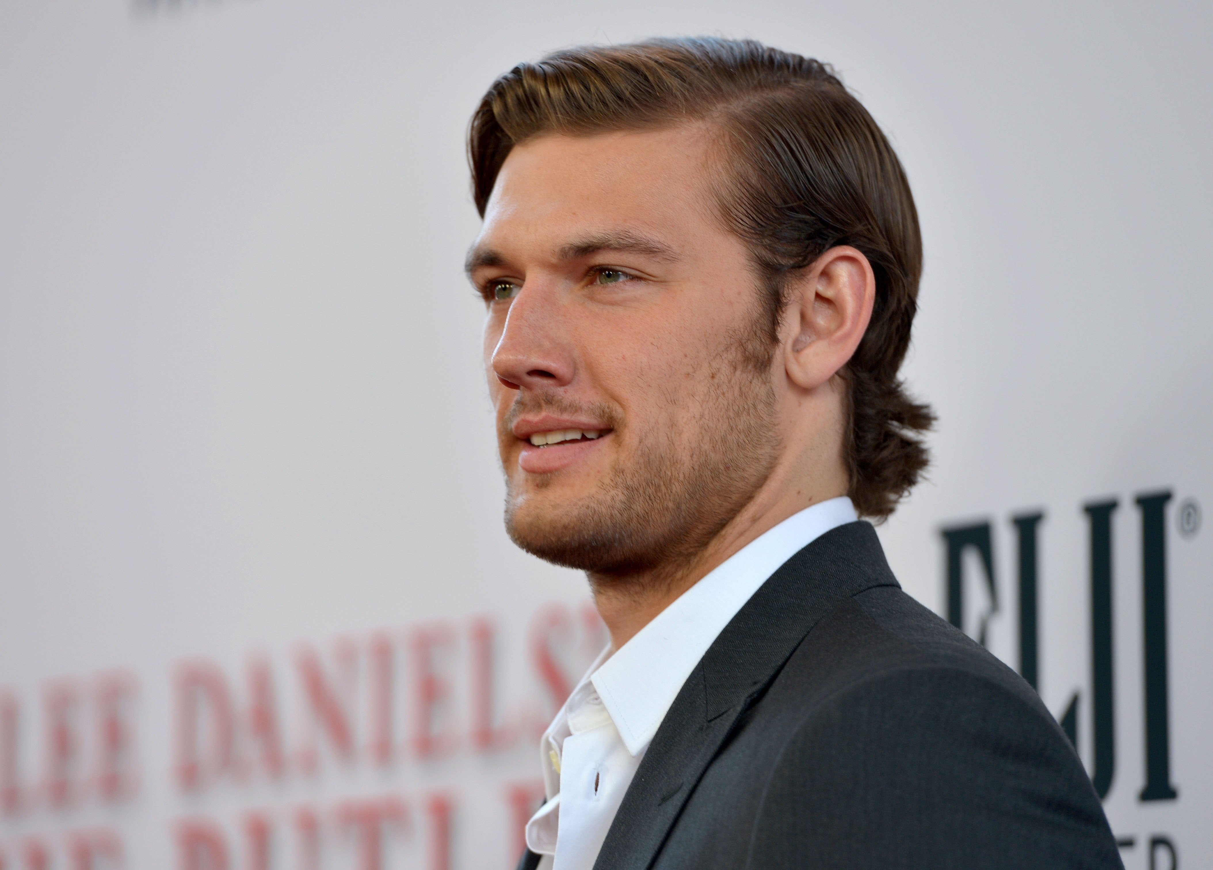 Un amore senza fine: 19 curiosità su Alex Pettyfer