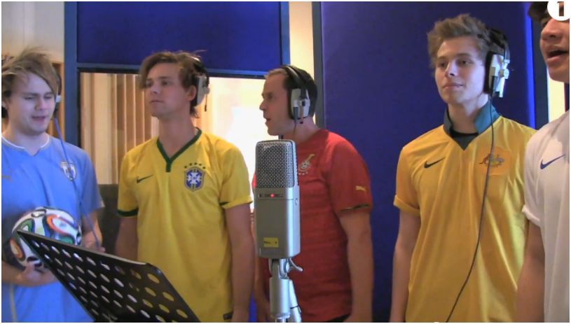 5 Seconds of Summer, Hearts Upon Our Sleeve: testo, traduzione e video backstage
