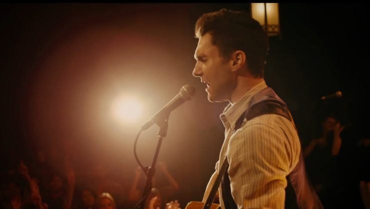 Adam Levine canta Lost Stars nel film Begin Again (video trailer)
