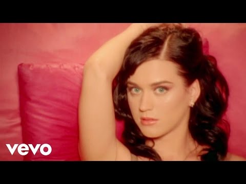 Katy Perry – I Kissed A Girl