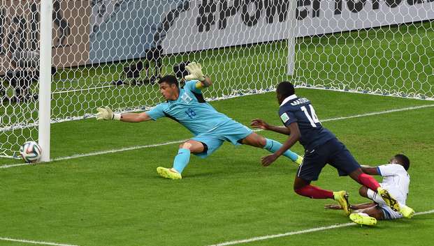 Mondiali Brasile 2014 in tv: su Rai1 il tiro fuori diventa gol annullato, su Sky l’Ecuador è il Valencia