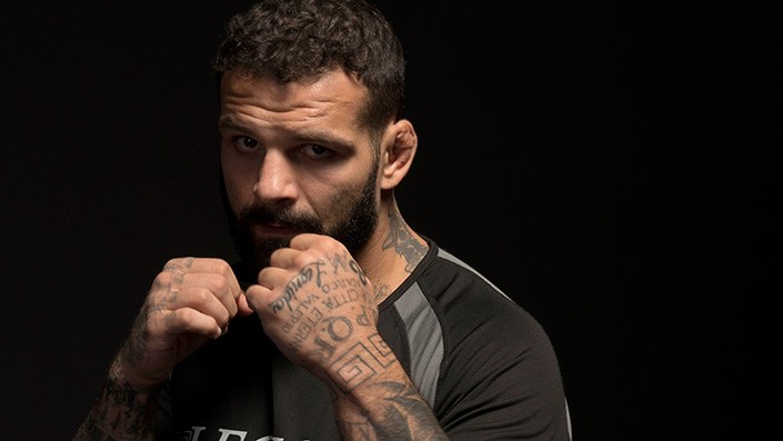 Sakara back to Brazil, il Legionario è tornato su DMAX: “Ho detto no alla fiction, meglio un’accademia di MMA”