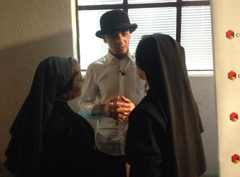 The Voice 2014, vince Suor Cristina: retroscena dal backstage (Video)