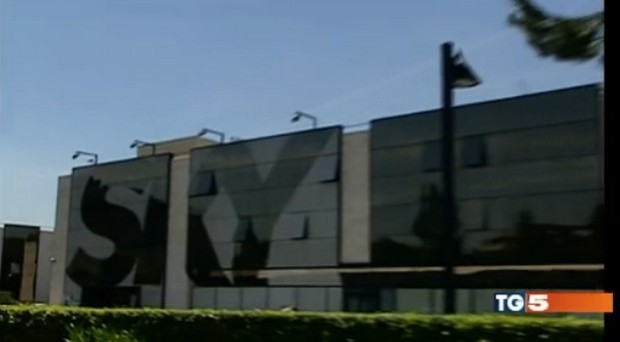 Diritti tv Serie A 2015-18, Mediaset controdiffida Sky. Lega Calcio rinvia decisione