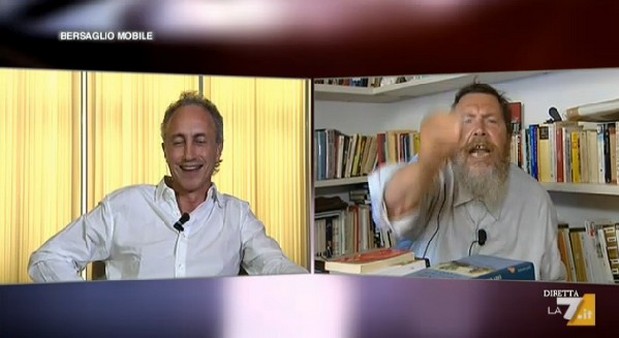Bersaglio Mobile, Giuliano Ferrara vs Enrico Mentana, atto secondo: “Metti a tacere Travaglio o ti mando affan*ulo!” (VIDEO)