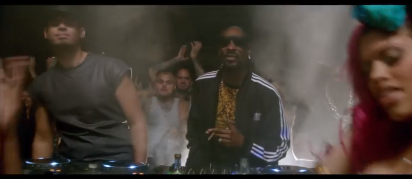 Afrojack ft. Snoop Dogg, Dynamite: testo, traduzione e video