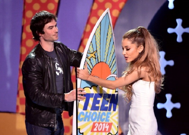 Teen Choice Awards 2014, tutti i vincitori e le esibizioni: Demi Lovato e Ariana Grande le più premiate (foto e video)