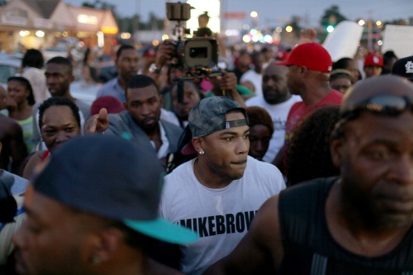 Morte Michael Brown: Nelly tra i dimostranti del sobborgo di Ferguson