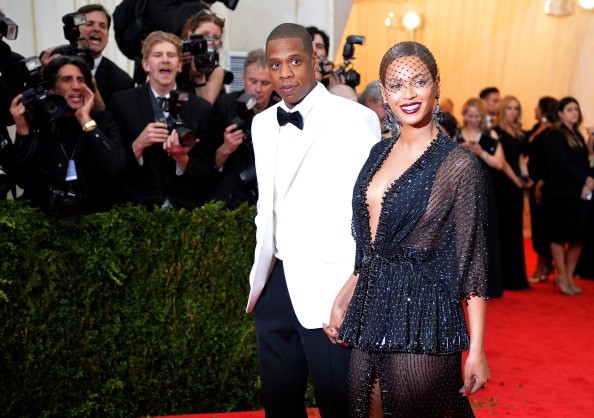 Beyoncè canta Bang Bang di Nancy Sinatra nel trailer del documentario On The Run: video