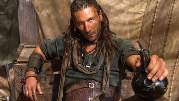 Black Sails, Zach McGowan a TvBlog: “E’ uno sguardo diverso sui pirati, più realistico. Siamo nell’età d’oro della televisione”