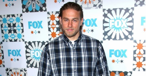 King Arthur di Guy Ritchie: Charlie Hunnam e Elizabeth Olsen in trattative