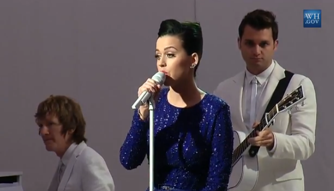 Katy Perry canta Roar per Barack Obama alla Casa Bianca (video)
