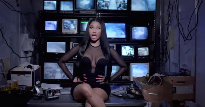 Usher feat. Nicki Minaj, She came to give it to you (Testo, traduzione e video)