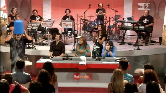SuperMax Tv, 8 settembre 2014: #IceBucket di Giusti chiude una prima puntata perfetta per la radio. Gioia Marzocchi da lode