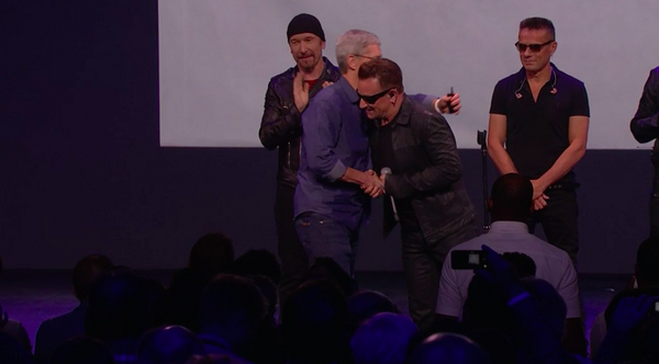 U2, nuovo album Songs Of Innocence gratis su iTunes