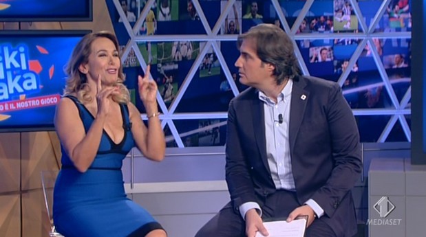 Tiki Taka, Carmelita realizza il sogno proibito di Notte Cinque. E fa calciomercato per D’Ursointerviste