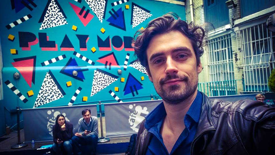 Ballando con le stelle 2014, Flavio Parenti: “I reality non li faccio. Preferisco nascondermi timidamente dietro una maschera disegnata ad arte”