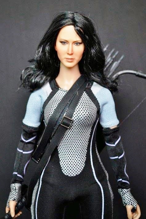 Hunger Games, Jennifer Lawrence: foto nuova action figure di Katniss Everdeen
