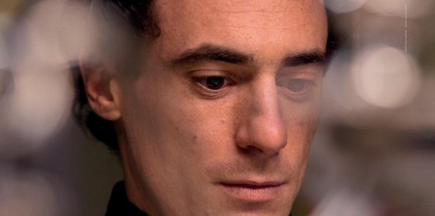 Il giovane favoloso: trailer e poster del film di Mario Martone con Elio Germano