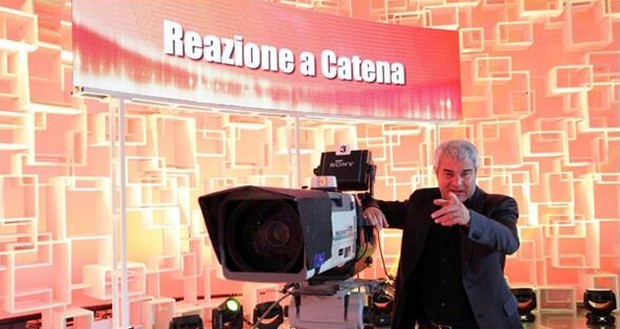 Pino Insegno a TvBlog: “Domenica In vecchio stile. Amadeus a Reazione a catena? Scelta editoriale che non si può discutere” (VIDEO)