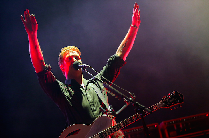 QOTSA, Josh Homme: “Ascoltare i One Direction è come buttarsi da un burrone”