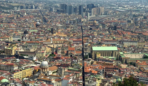 I Dieci Comandamenti – Speciale Spaccanapoli, su Rai 3 una prima serata alla scoperta della ‘vera’ Napoli