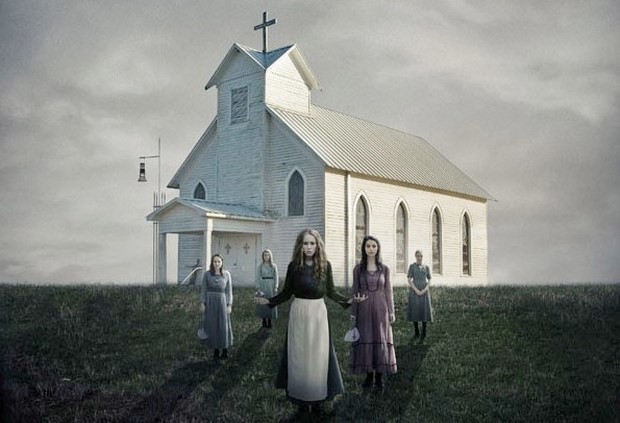 The Devil’s Hand: trailer e poster del thriller sovrannaturale con Jennifer Carpenter