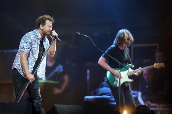 Pearl Jam, l’inedito Moline presentato durante un concerto (video)
