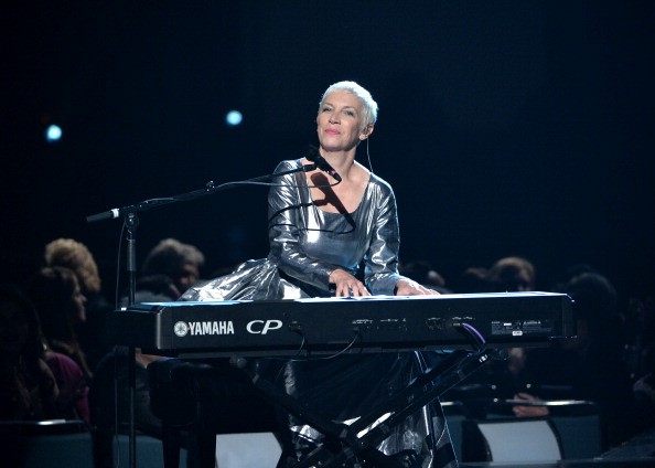 Miley Cyrus, Rihanna, Beyoncé e il twerking nel ‘mirino’ di Annie Lennox
