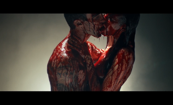 Maroon 5, Animals, video tra le polemiche: “Banalizzazione di gravi reati come lo stalking!”