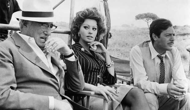 Stasera in tv, 31 ottobre 2014: Tale e Quale Show, Il Segreto, Matrimonio all’italiana