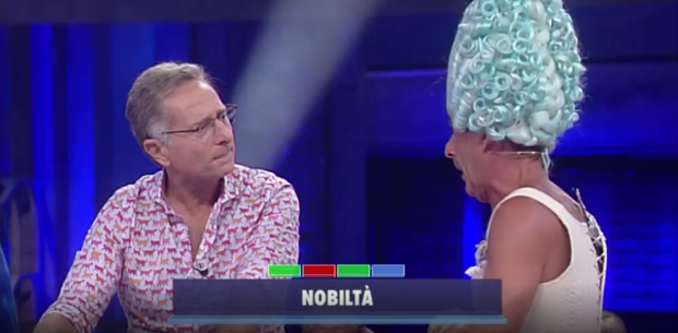 Avanti un altro, Paolo Bonolis e Luca Laurenti contro D’Urso: “Mastai sul Carso?” “Non sai quanto!”. E gli autori ridono