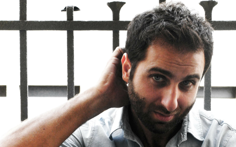 Dalla A a laeffe Speciali, Matteo Caccia riparte sabato 18 ottobre dal Testimone di Giovanni Floris
