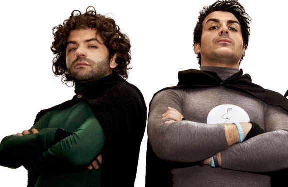 La banda dei supereroi: il trailer del film di Davide Limone