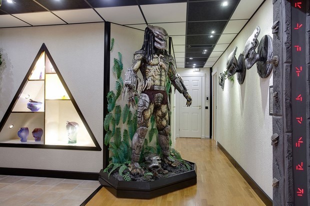 Alien e Predator: in Svizzera in vendita una casa a tema