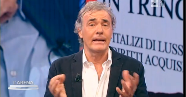 L’Arena, Massimo Giletti “sofferente” in diretta: malore per il conduttore? (VIDEO)