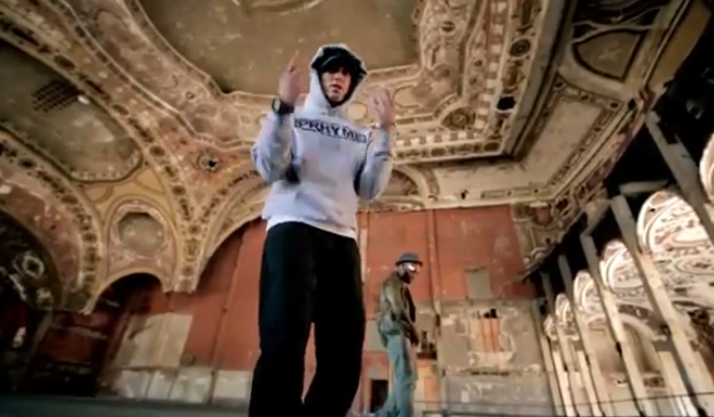 Eminem minaccia di prendere a pugni Lana Del Rey (video freestyle)