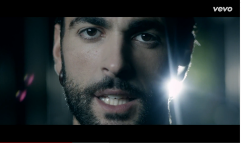 Marco Mengoni ritorna Guerriero e conquista l’Esercito dei suoi fan