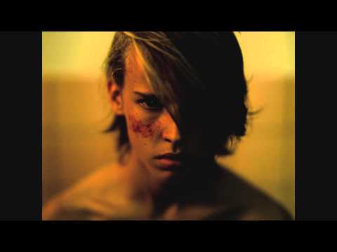 Trailer – VIOLET