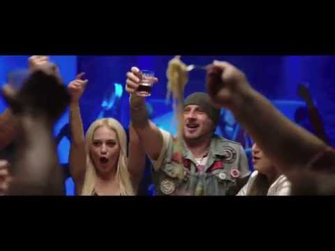 Confusi e felici – Clip – All’osteria